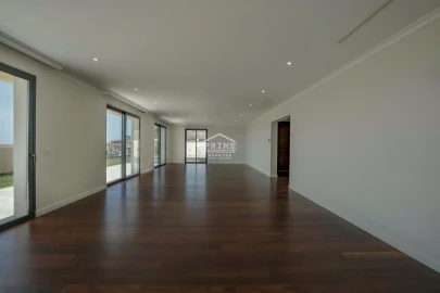 Moradia T4 para Venda em São Martinho