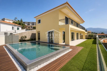 Moradia T4 para Venda em São Martinho