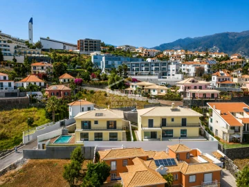 Moradia T4 para Venda em São Martinho