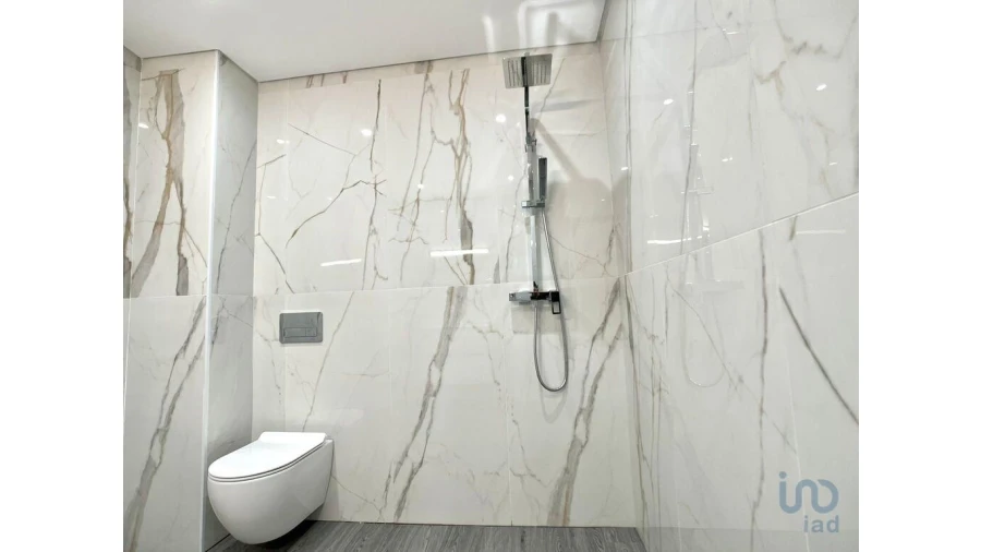 Apartamento T3 para Venda em Quelfes Foto 8