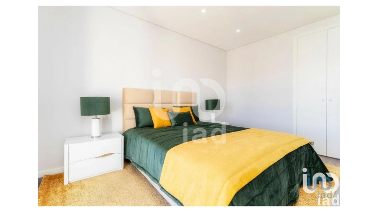 Apartamento T3 para Venda em Quelfes Foto 11