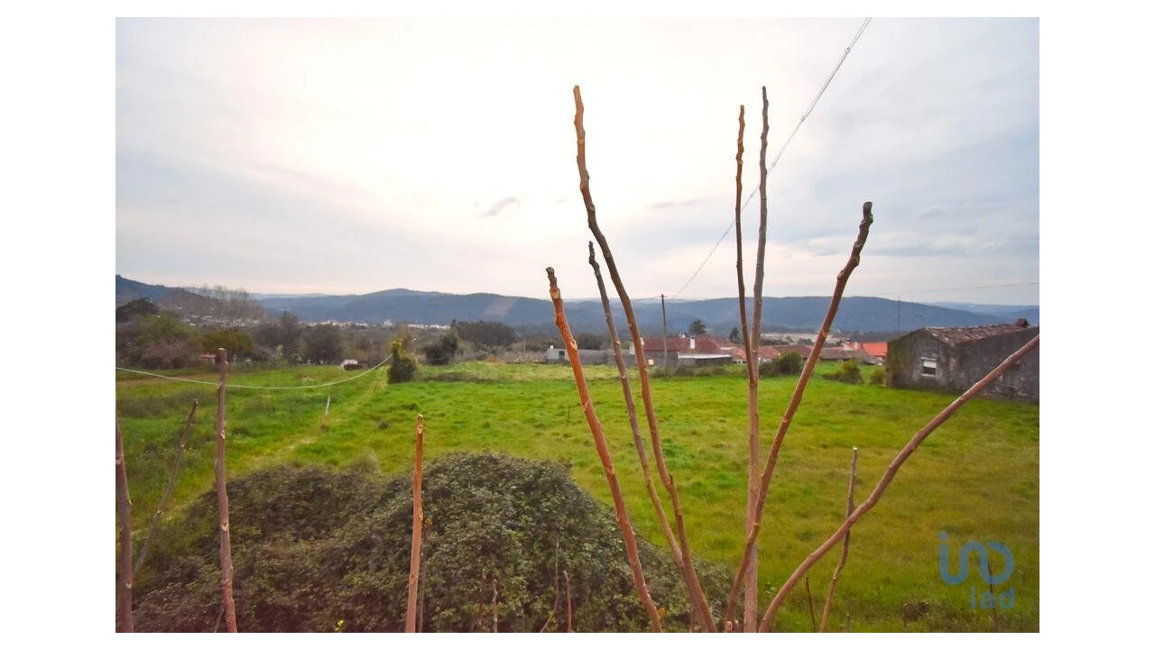 Moradia T3 para Venda em Vila Nova Foto 8