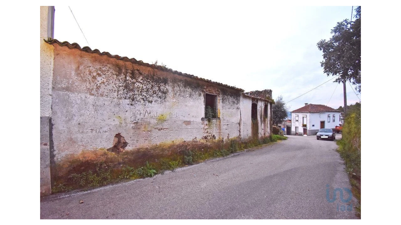 Moradia T3 para Venda em Vila Nova Foto 2