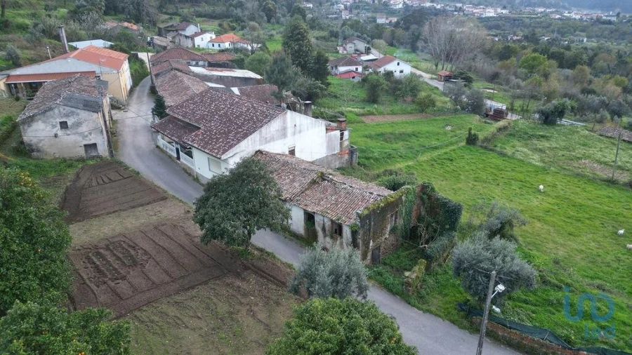 Moradia T3 para Venda em Vila Nova Foto 9