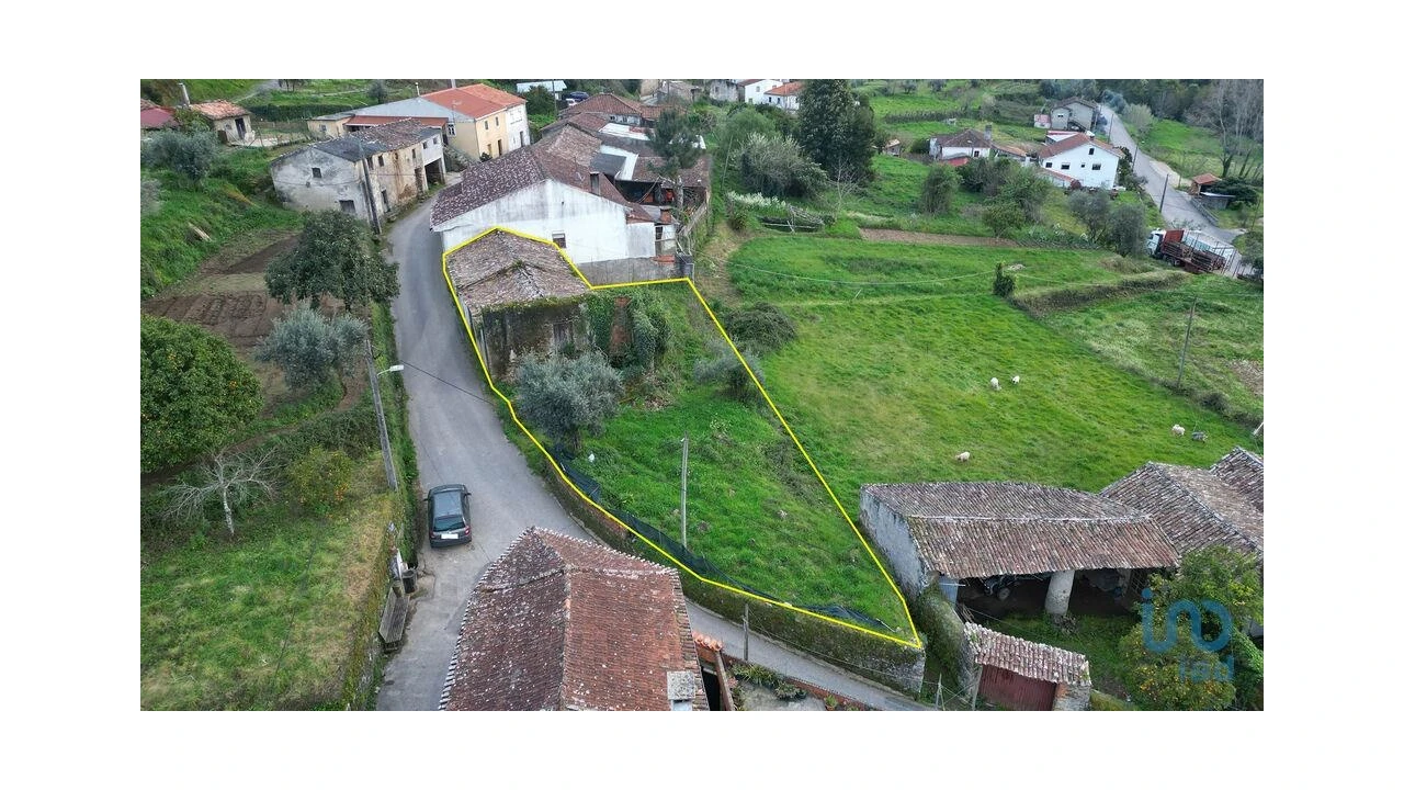 Moradia T3 para Venda em Vila Nova Foto 1