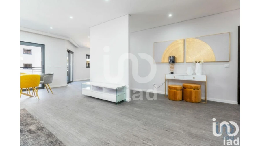 Apartamento T3 para Venda em Quelfes Foto 7