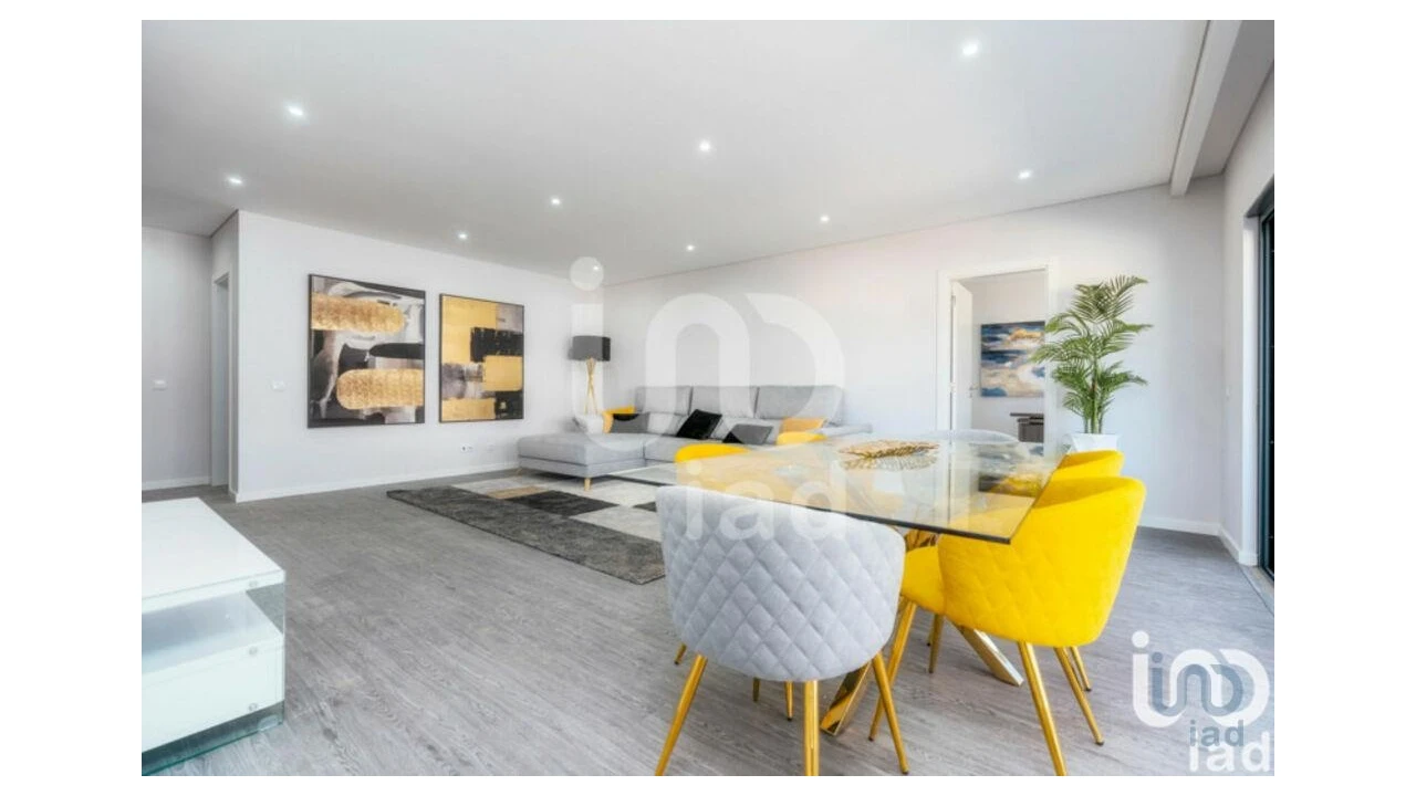 Apartamento T3 para Venda em Quelfes Foto 3