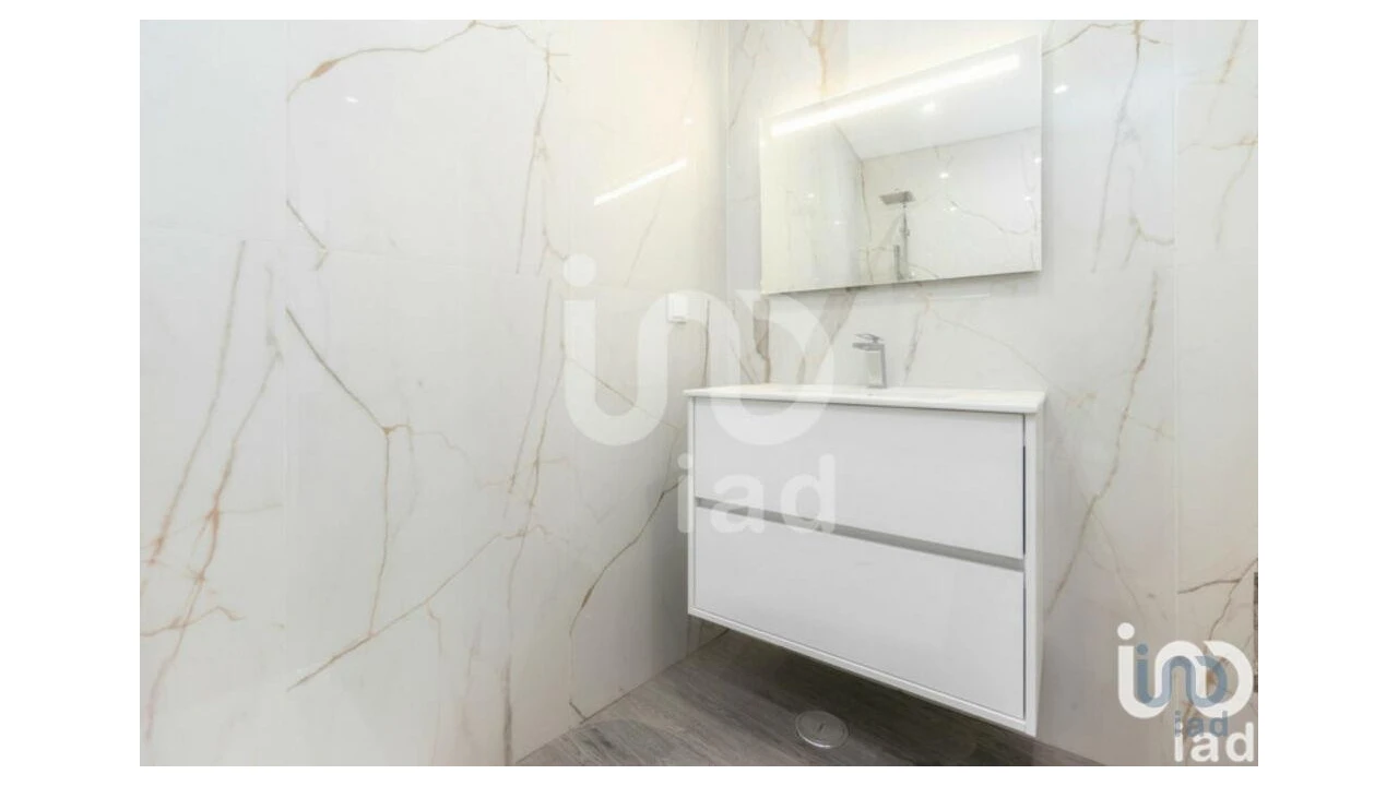 Apartamento T3 para Venda em Quelfes Foto 13