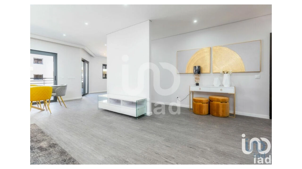 Apartamento T3 para Venda em Quelfes Foto 7