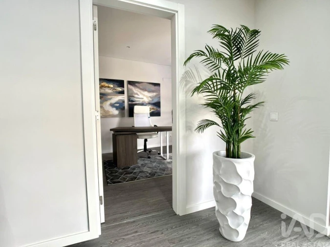 Apartamento T4 para Venda em Quelfes Foto 22