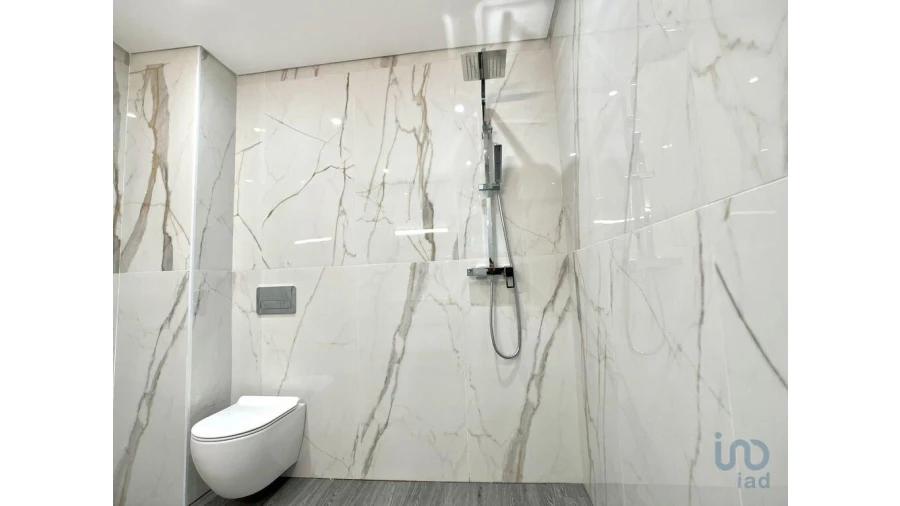 Apartamento T3 para Venda em Quelfes Foto 6