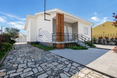 Moradia T3 para Venda em Perafita, Lavra e Santa Cruz do Bispo