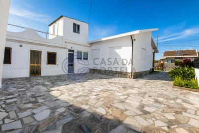 Moradia T3 para Venda em Perafita, Lavra e Santa Cruz do Bispo