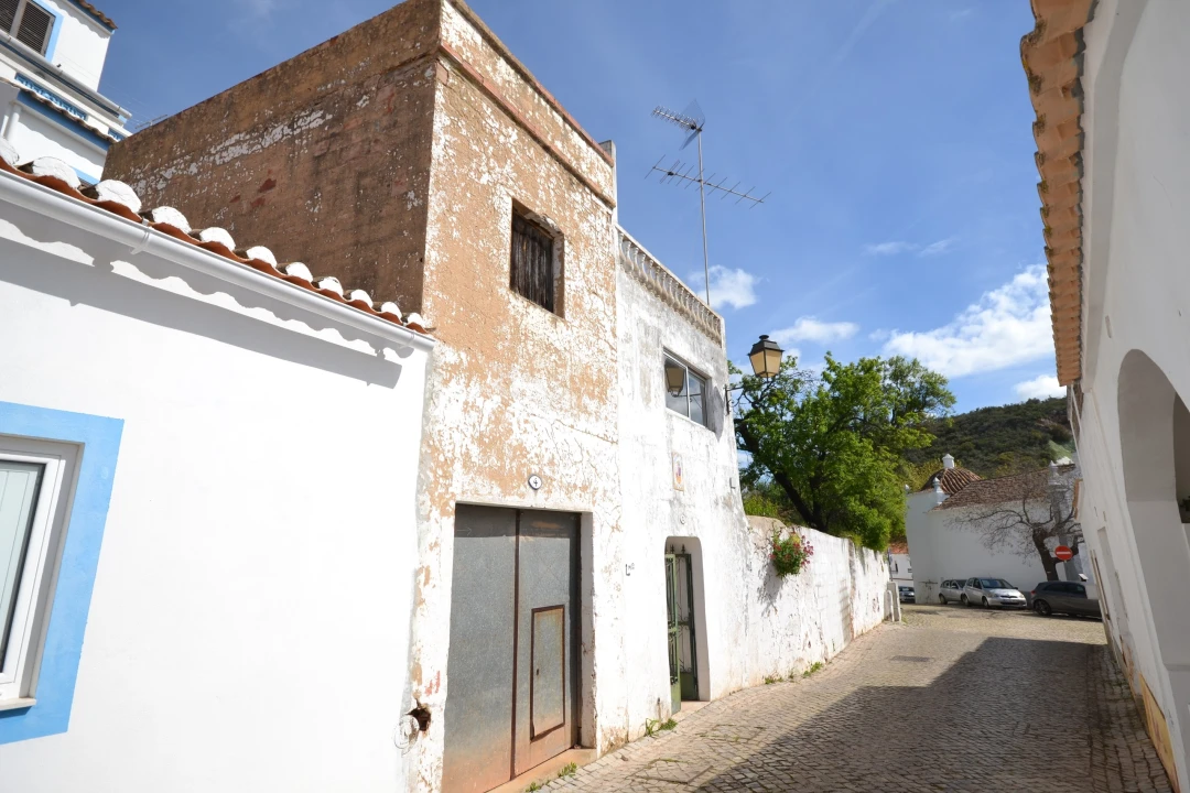 Moradia T3 para Venda em Alte Foto 45