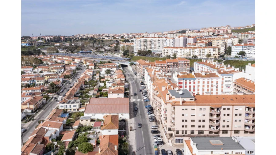 Terreno Comércio / Armazém para Venda em Queluz e Belas Foto 14
