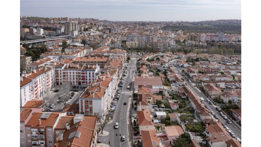 Terreno Comércio / Armazém para Venda em Queluz e Belas Foto 18