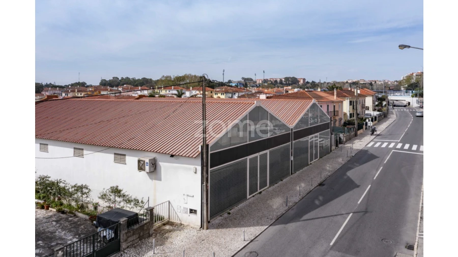 Terreno Comércio / Armazém para Venda em Queluz e Belas Foto 5