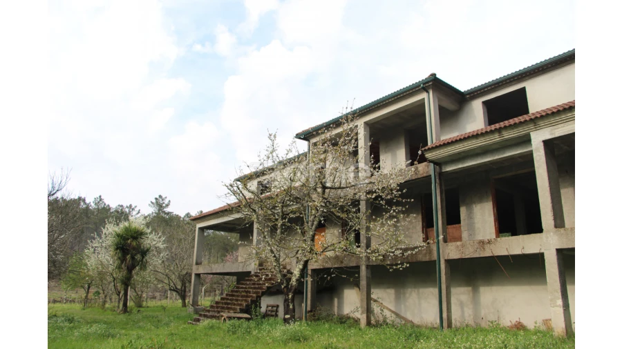 Moradia T4 para Venda em Rio de Loba Foto 5