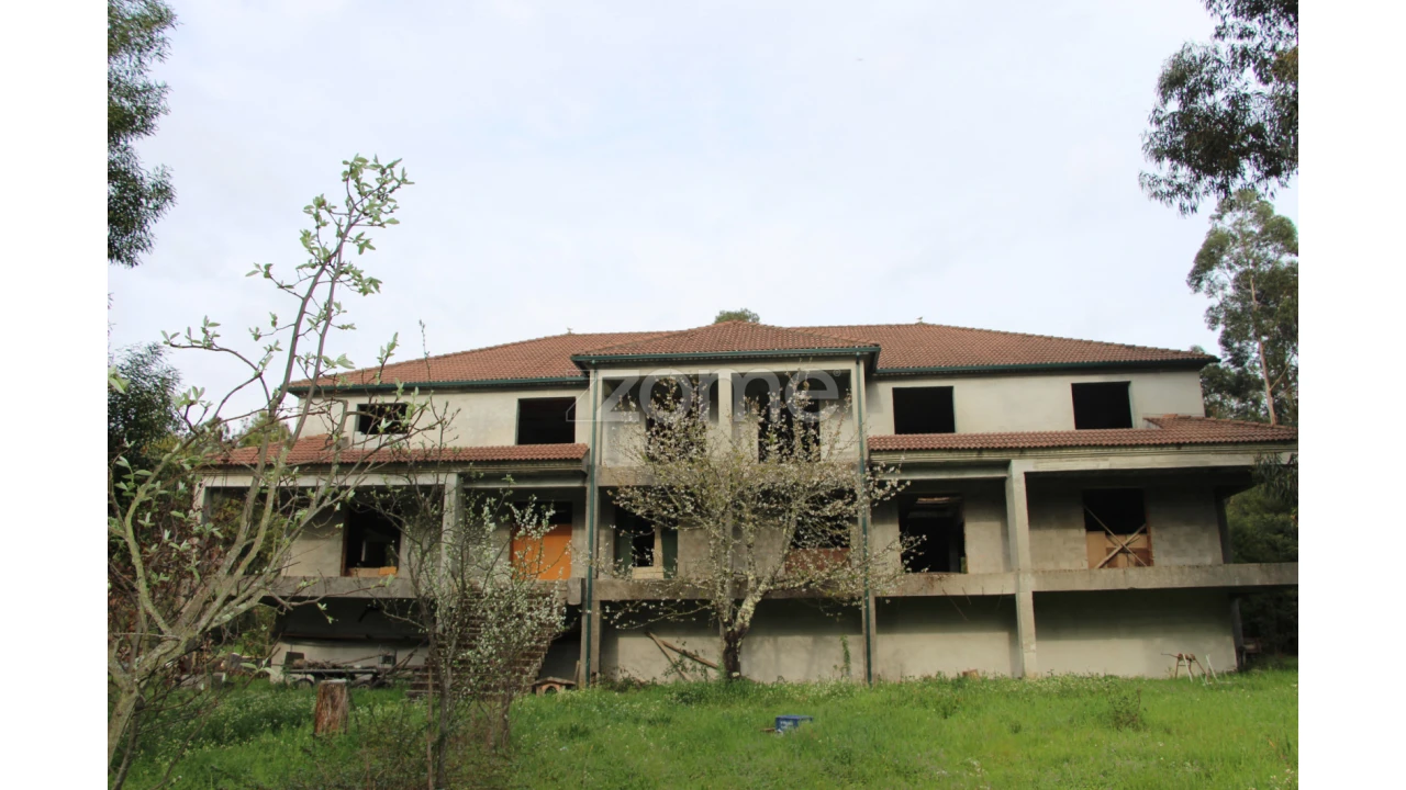 Moradia T4 para Venda em Rio de Loba Foto 3