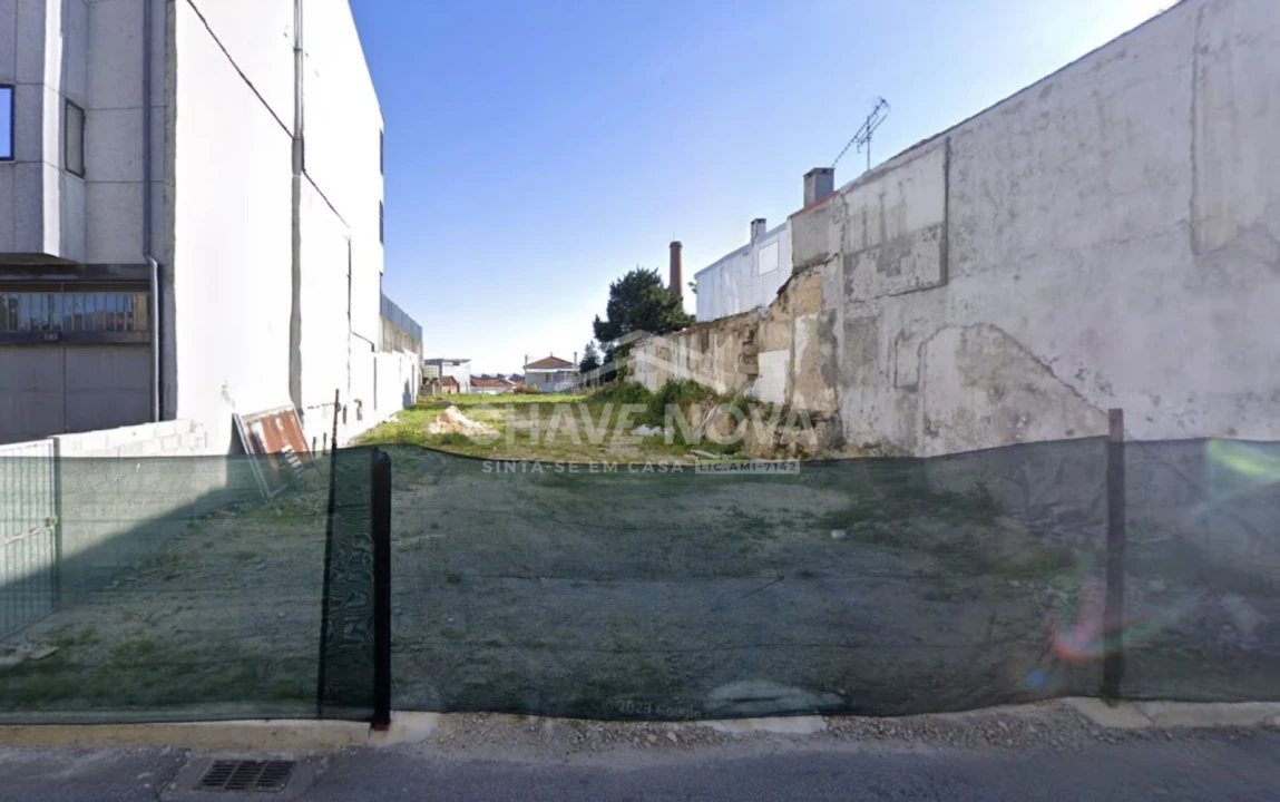 Terreno P/ Prédio para Venda em Oliveira do Douro Foto 2