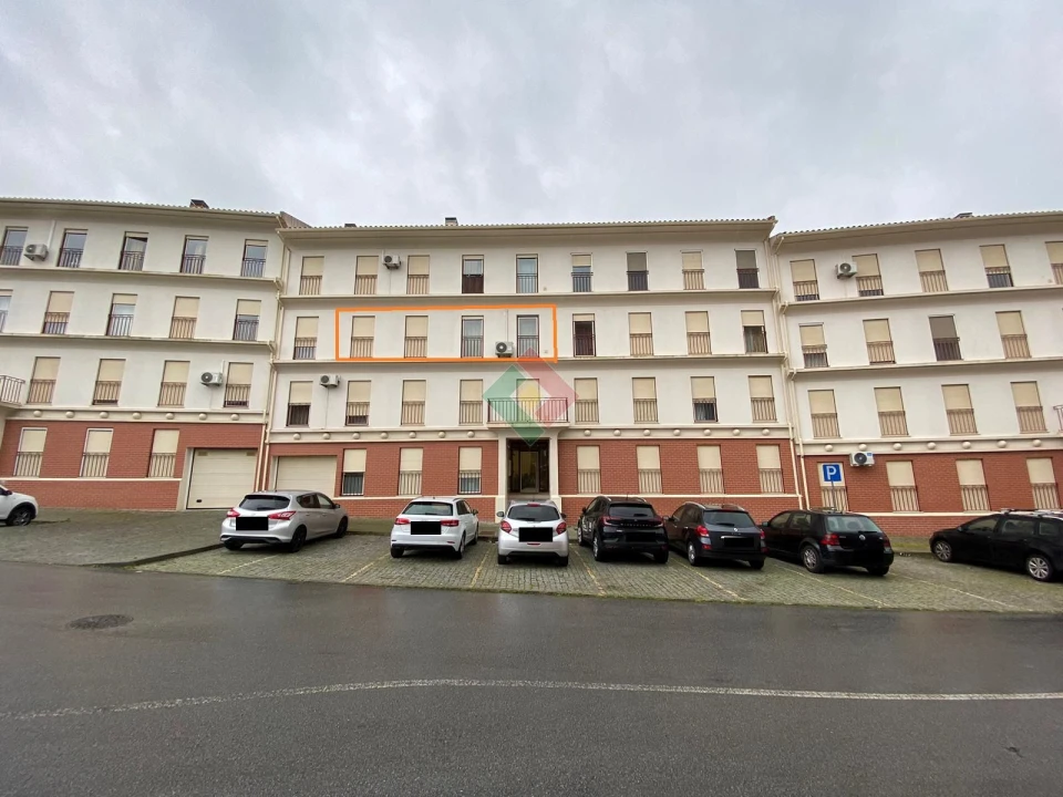 Apartamento T1 para Venda em Sé e São Lourenço Foto 1