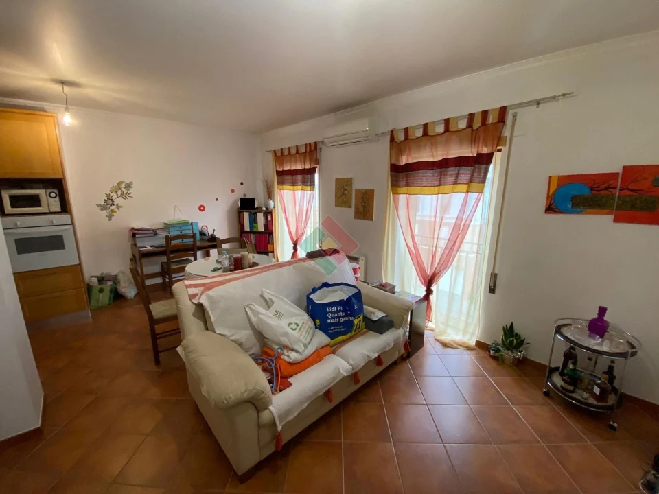 Apartamento T1 para Venda em Sé e São Lourenço Foto 2