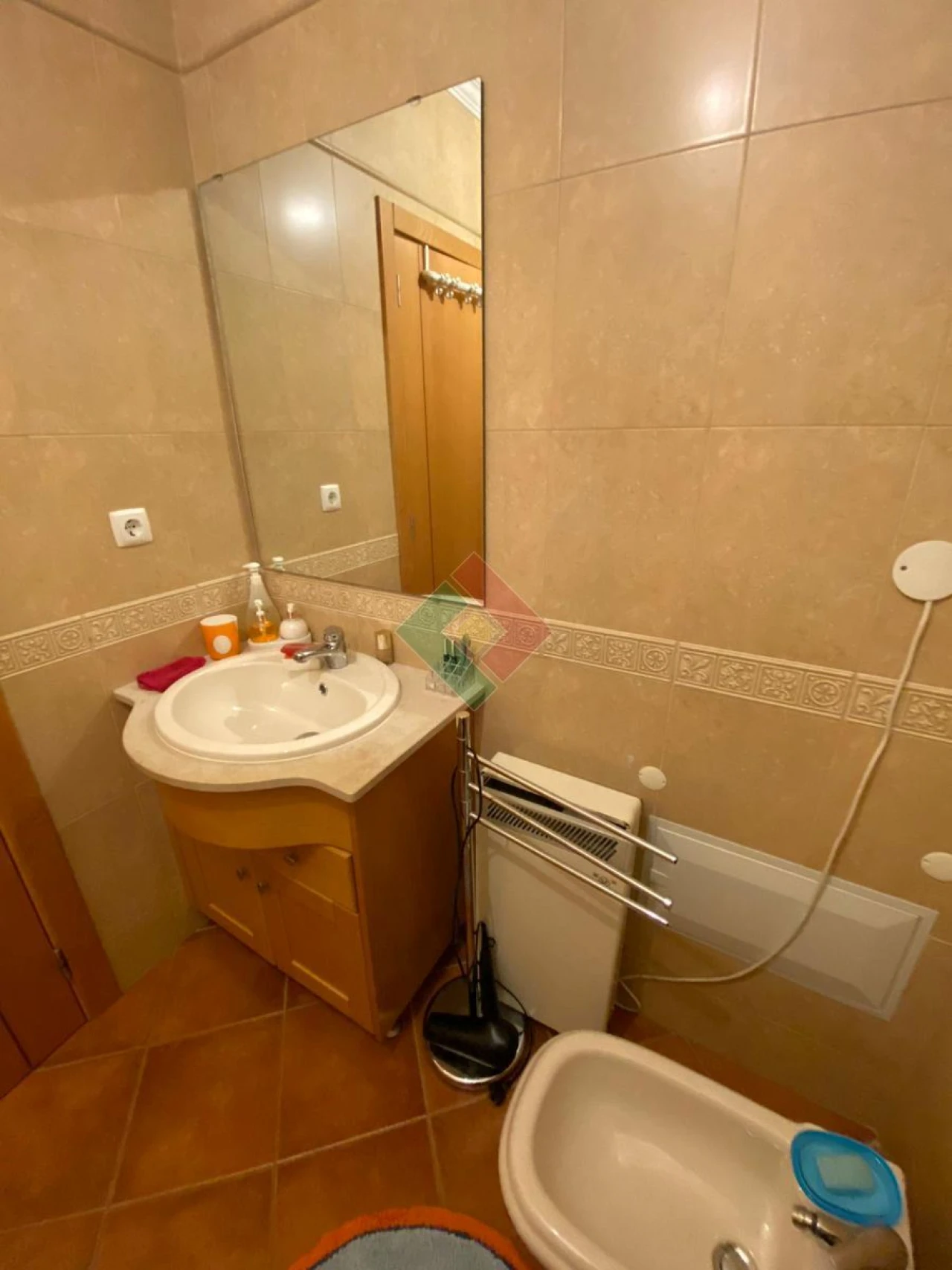 Apartamento T1 para Venda em Sé e São Lourenço Foto 11