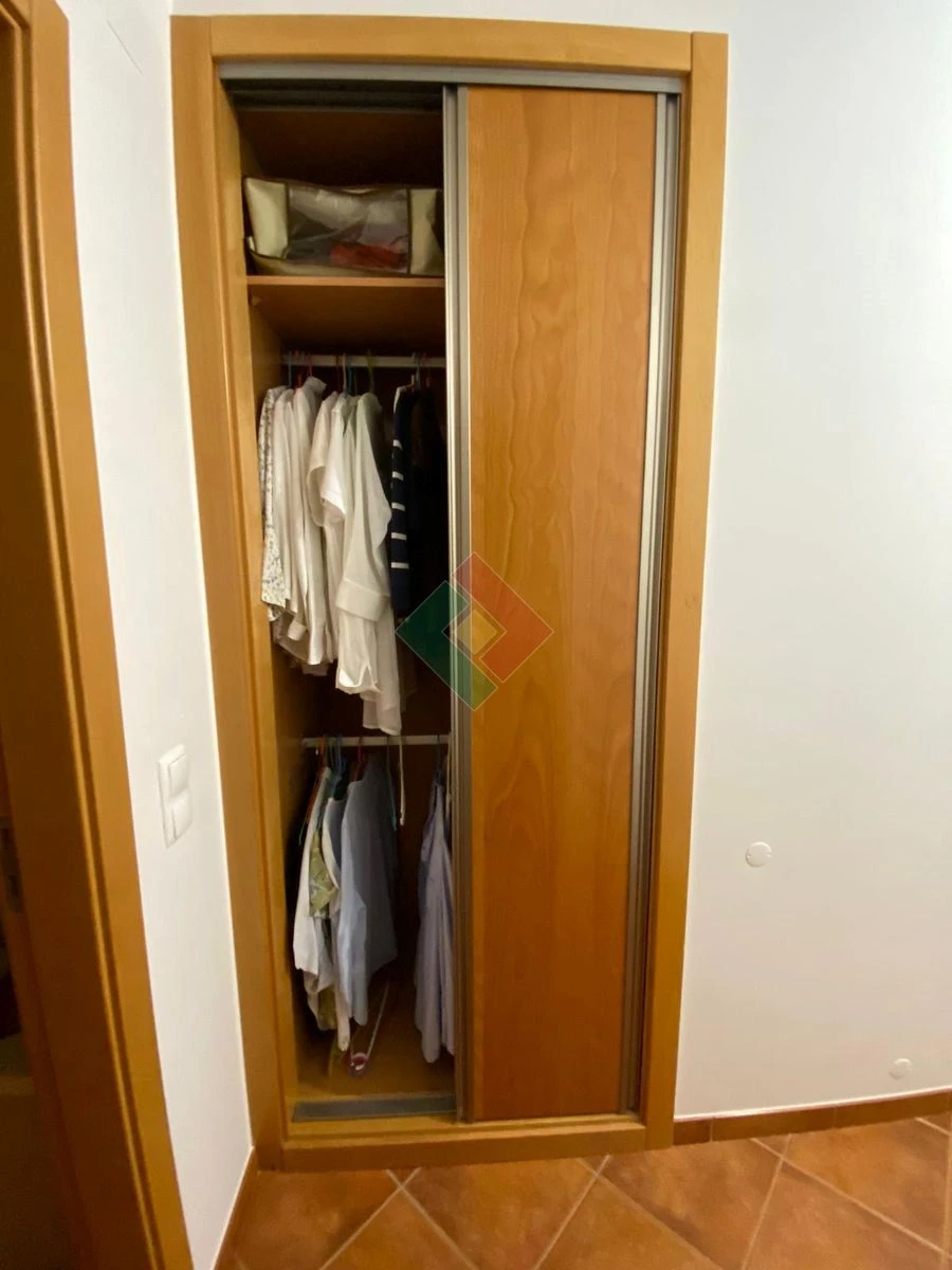 Apartamento T1 para Venda em Sé e São Lourenço Foto 10