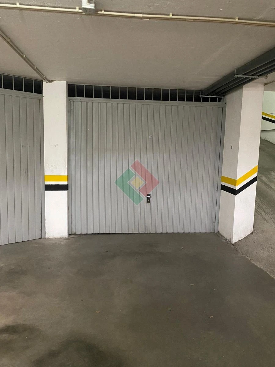 Apartamento T1 para Venda em Sé e São Lourenço Foto 15