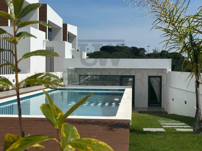 Moradia T4 para Venda em Loures Foto 19