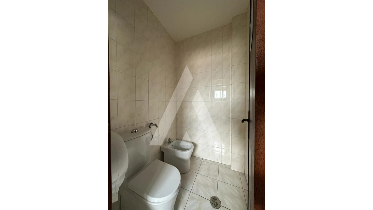 Loja para Arrendamento em Oiã Foto 5