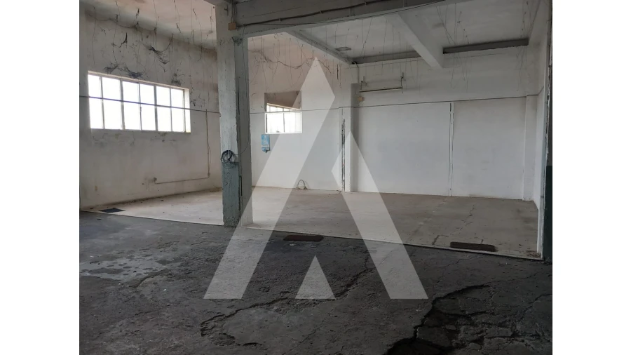 Armazém para Venda em Macieira de Cambra Foto 5