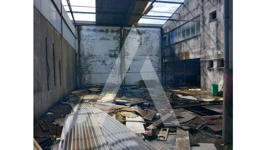 Armazém para Venda em Macieira de Cambra Foto 15