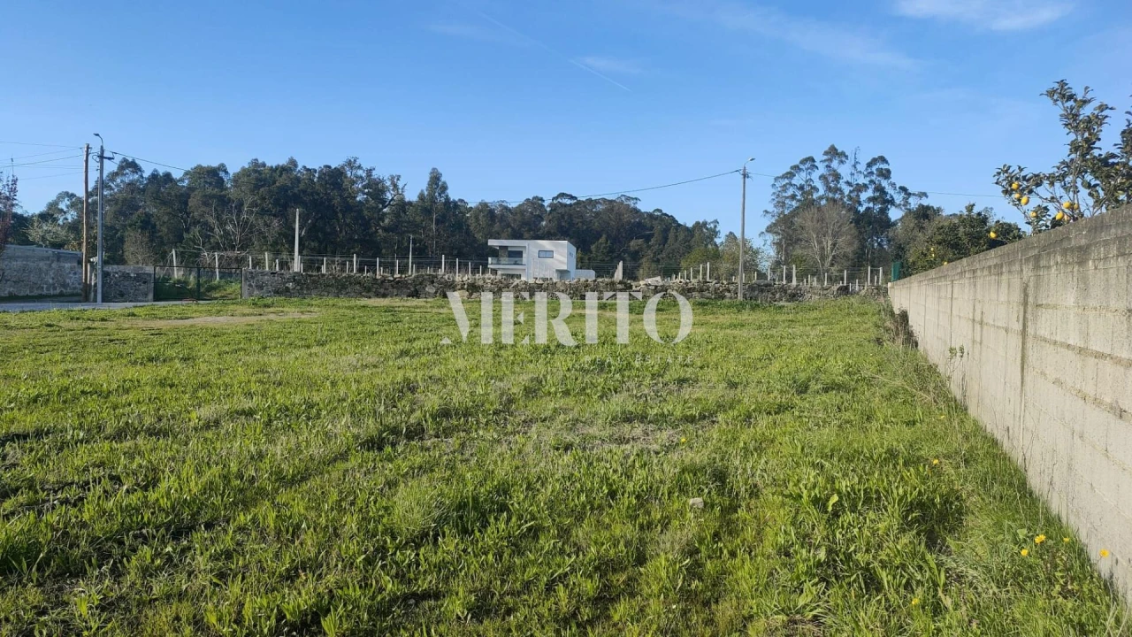 Terreno para Venda em Gião Foto 3