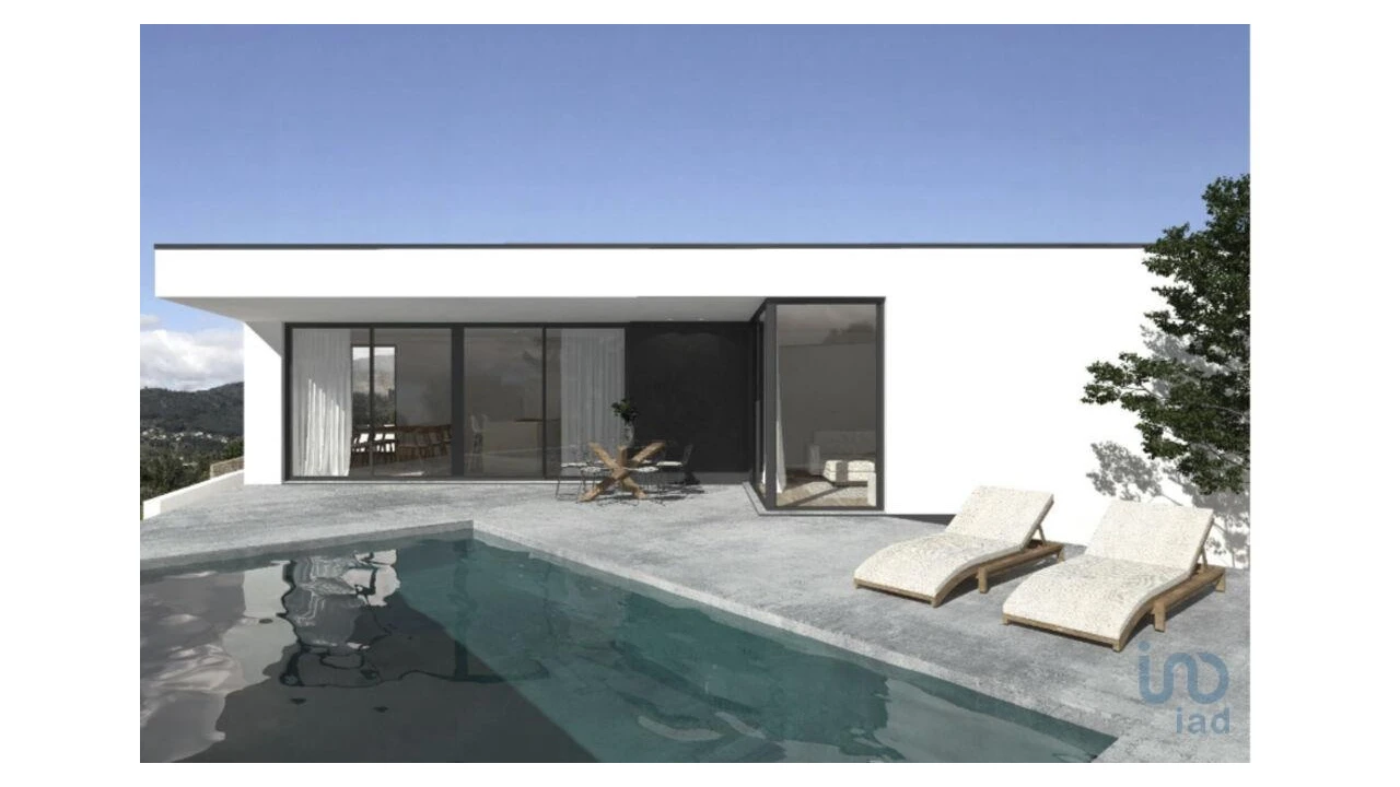 Moradia T3 para Venda em Estorãos Foto 1