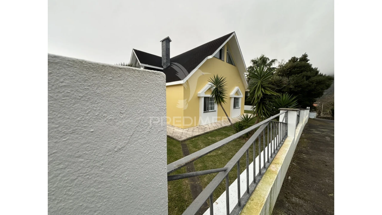 Moradia T4 para Venda em Urzelina (São Mateus) Foto 1