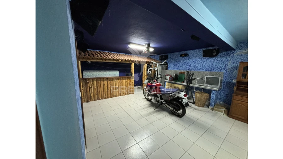 Moradia T4 para Venda em Urzelina (São Mateus) Foto 9