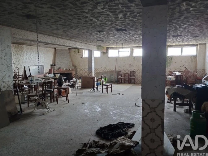 Moradia T10 para Venda em Gafete Foto 16