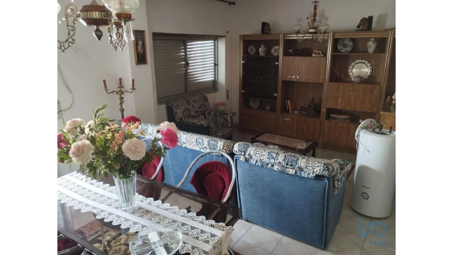 Moradia T10 para Venda em Gafete Foto 15