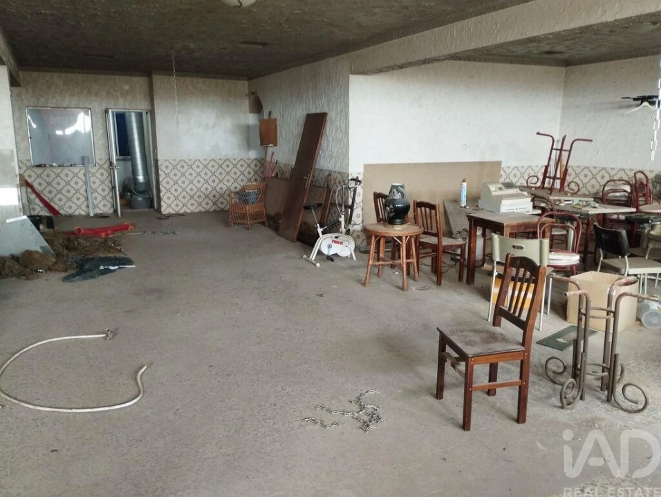 Moradia T10 para Venda em Gafete Foto 19