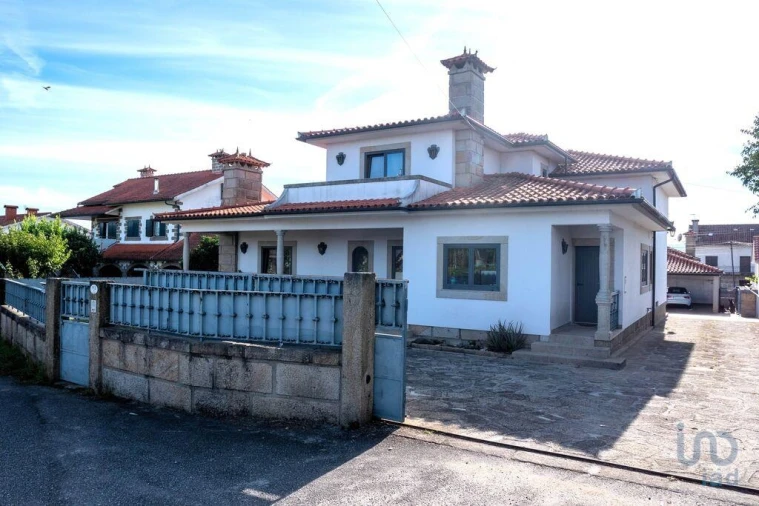 Moradia T4 para Venda em Santa Comba Foto 14