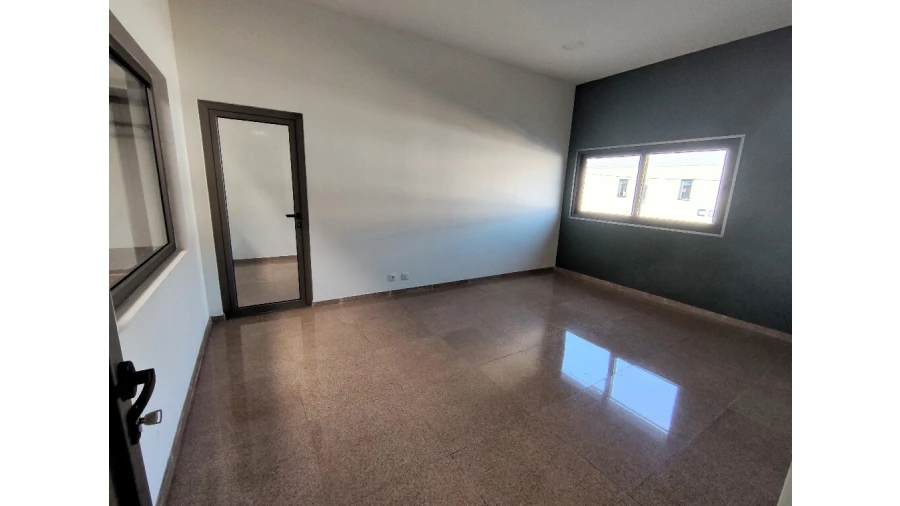 Armazém para Arrendamento em Grijó e Sermonde Foto 5