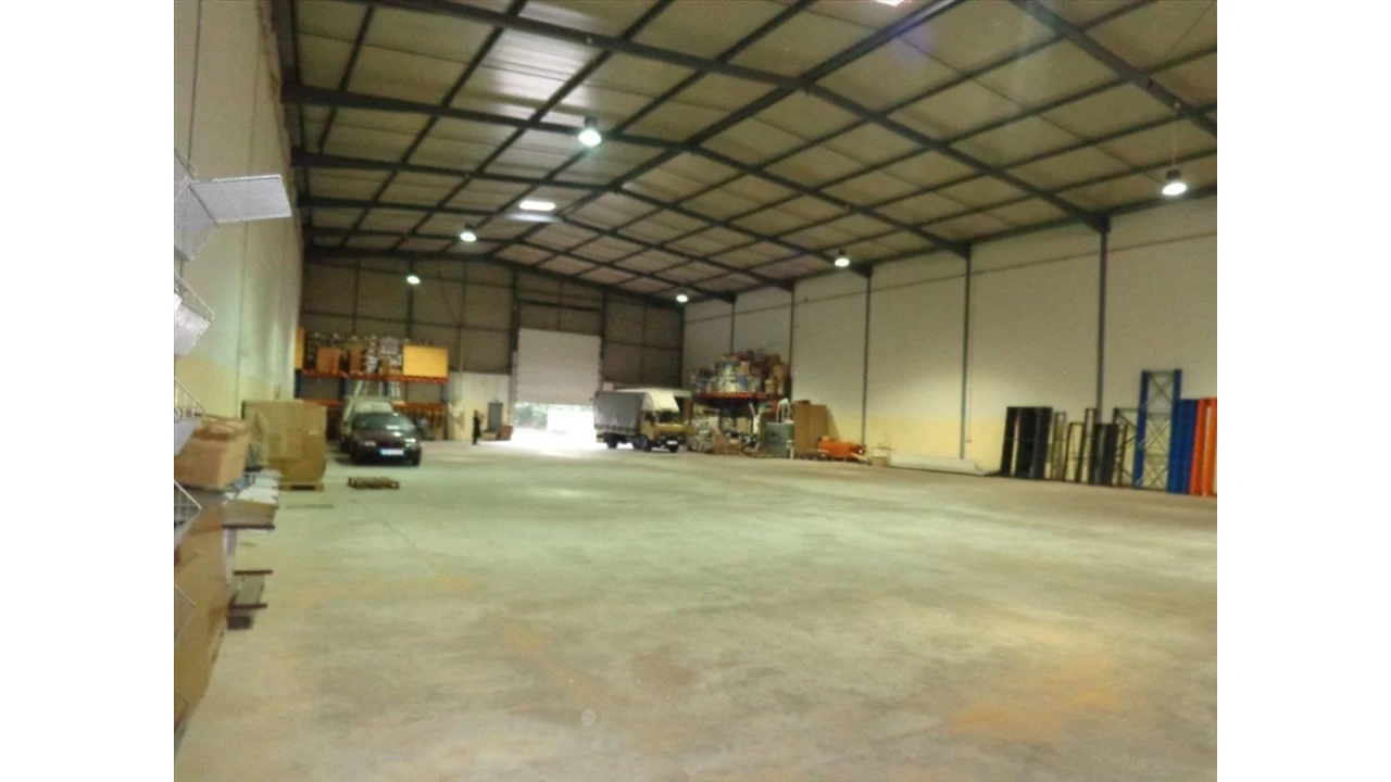 Armazém para Arrendamento em Grijó e Sermonde Foto 5