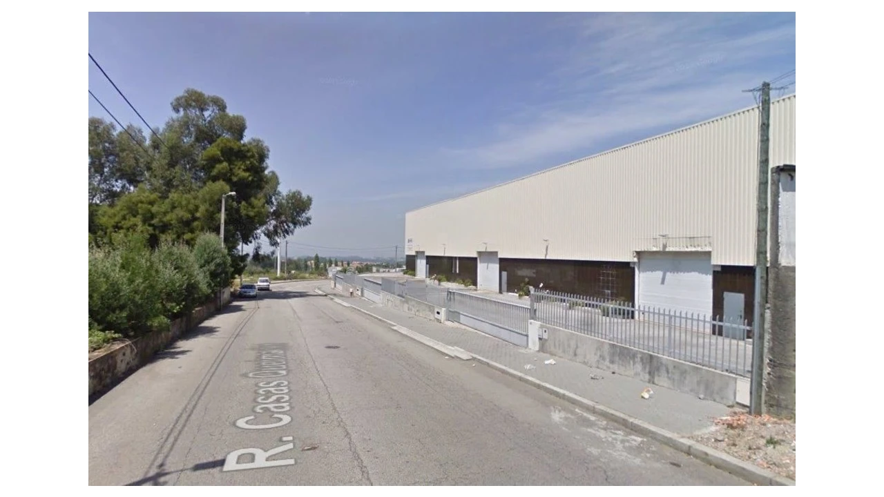 Armazém para Arrendamento em Grijó e Sermonde Foto 2