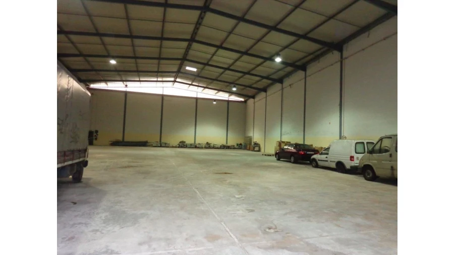 Armazém para Arrendamento em Grijó e Sermonde Foto 3