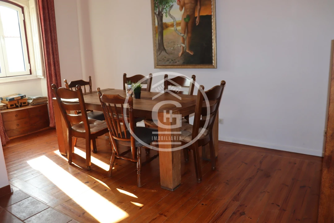 Moradia T4 para Venda em Alpiarça Foto 3