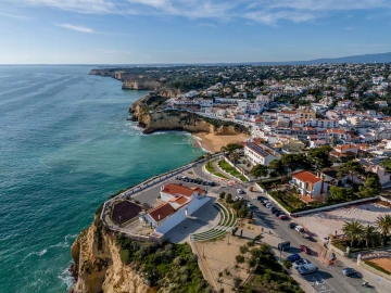 Moradia T3 para Venda em Lagoa e Carvoeiro