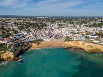 Moradia T3 para Venda em Lagoa e Carvoeiro