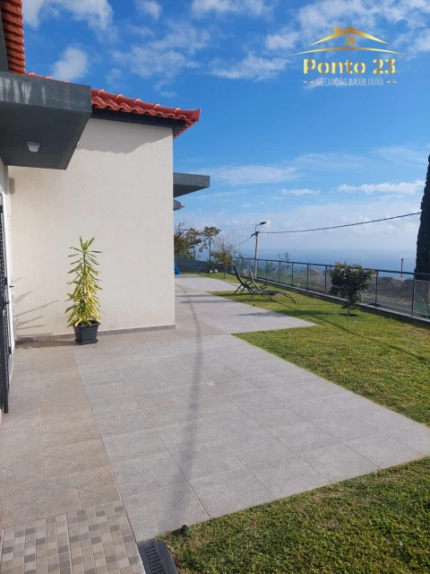 Moradia T4 para Venda em São Roque