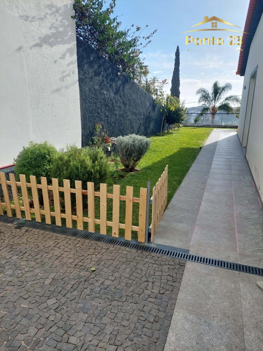 Moradia T4 para Venda em São Roque Foto 3